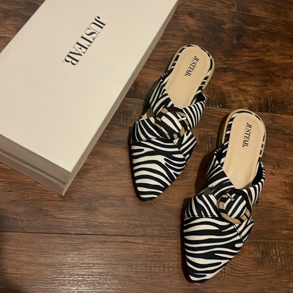 JUSTFAB ZEBRA MULE - Picture 1 of 3